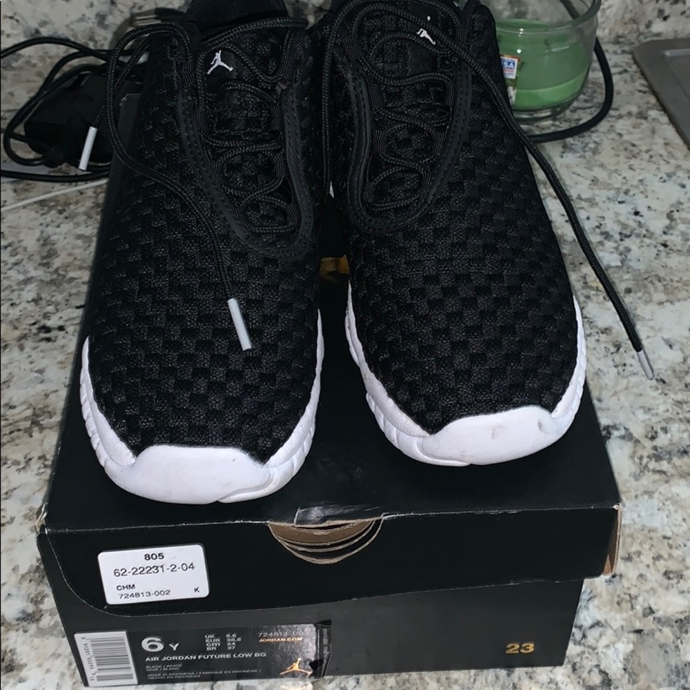 Air Jordan future low size 6Y